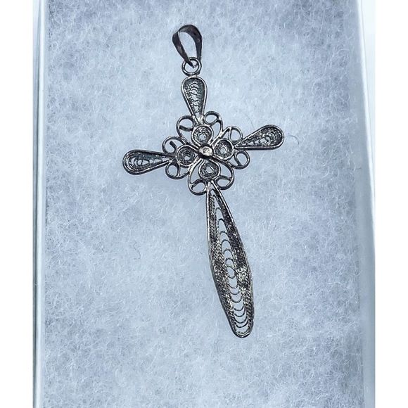 Artisan Jewelry - Sterling silver filigree cross pendant